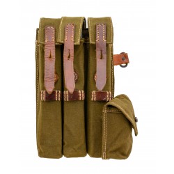 3 MP40 magazines with pouch...