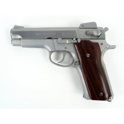 Smith & Wesson 659 9mm Para...