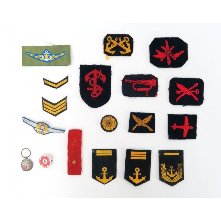 Lot of Vintage Japanese Rank Insignias (MM850)