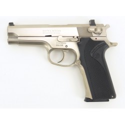 Smith & Wesson 915 9mm Para...
