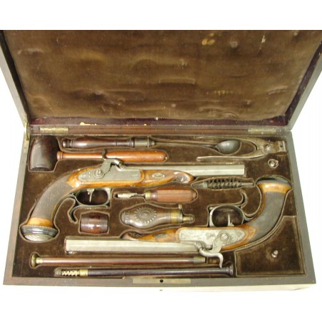 French cased pair of Officers Target pistols (AH3156 )