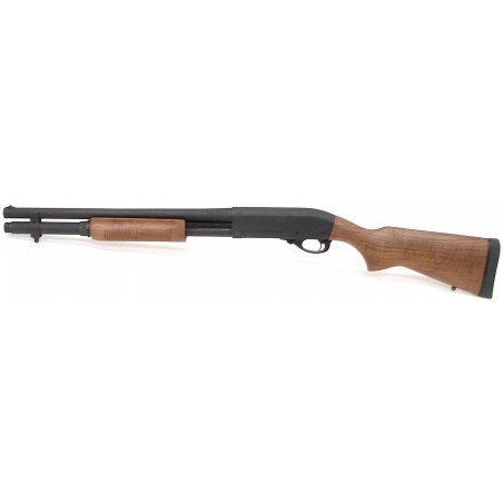 Remington 870 Police Magnum 12 gauge shotgun. 18 parkerized model with extended mag and wood stock. New. (s2597)
