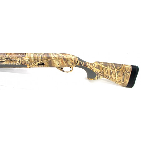 Beretta A391 Extrema 2 12 gauge shotgun. Max-4camo with 28" barrel and 5 chokes. In like new condition with box. (S3656)