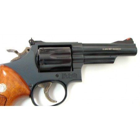 Smith & Wesson 19-5 .357 Magnum caliber revolver. 1980s vintage 4" blue model in excellent condition. (PR17328)