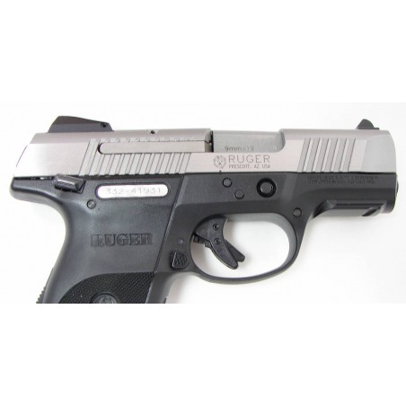 Ruger SR9 C 9mm caliber pistol. Subcompact model with extended magazine. Excellent condition. (PR17381)