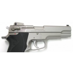 Smith & Wesson 1006 10mm...