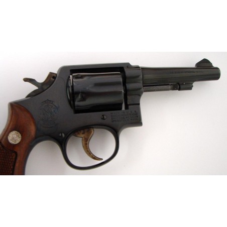 mith & Wesson 10-5 .38 Special caliber revolver. 1970s vintage 4 blue model in excellent condition with box. A classic (PR22844)